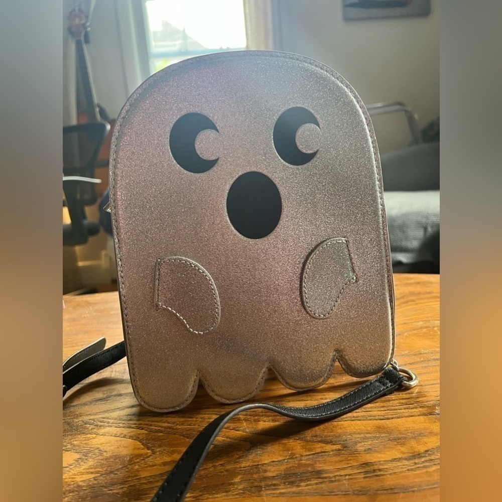 Viral TikTok silver Ghost Purse HTF new - Picture 1 of 5